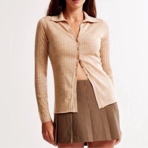 Abercrombie & Fitch 100% Merino Wool Collared Button front shirt NWT